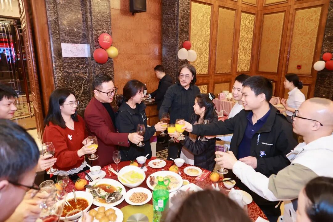 同心筑梦·温暖同行 | 康瑞通2025年终表彰暨2026迎春晚会圆满落幕