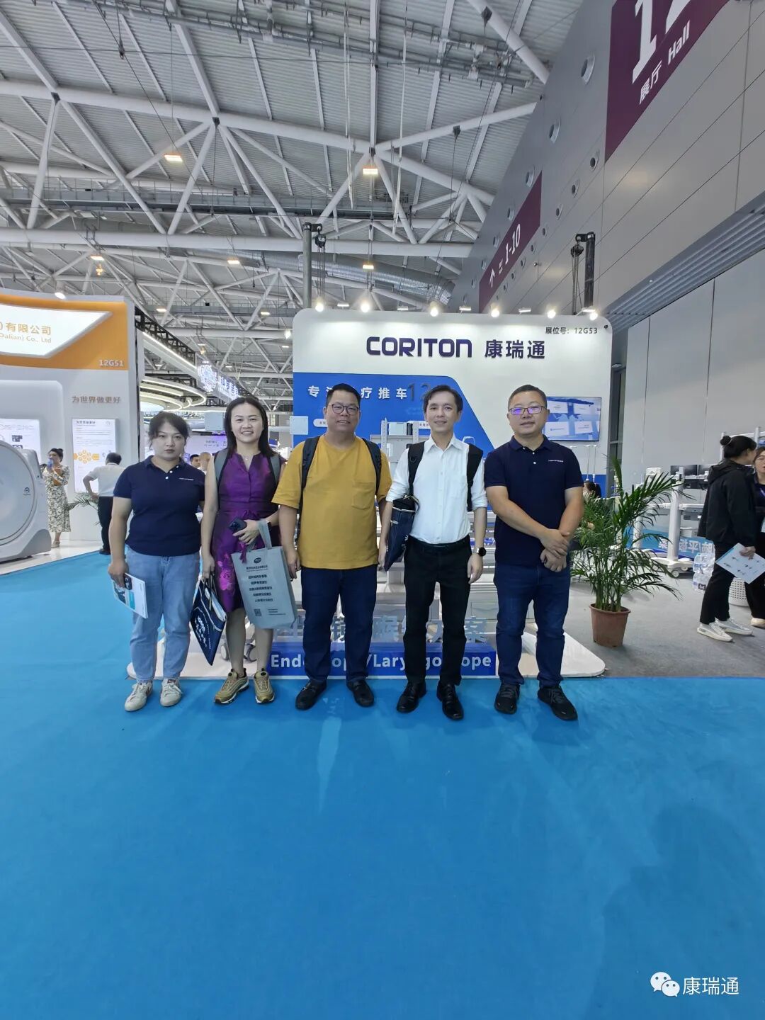 康瑞通携最新医疗推车精彩亮相第88届CMEF