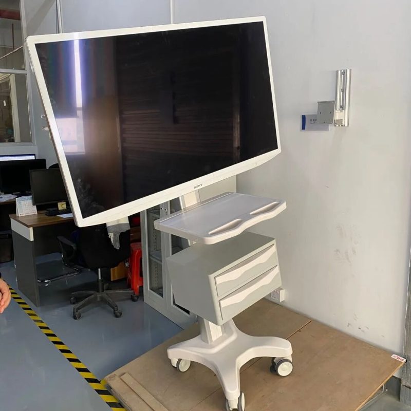 康瑞通 TR800 推车 负载 50kg 55寸医用显示器 通过斜坡安全测试｜CORITON 新闻
